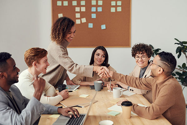 Cách học tiếng Anh giao tiếp cho người đi làm hiệu quả Cách học tiếng Anh giao tiếp cho người đi làm hiệu quả