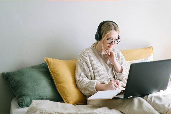 Cách luyện nghe tiếng Anh giao tiếp cho người mới bắt đầu Cách luyện nghe tiếng Anh giao tiếp cho người mới bắt đầu